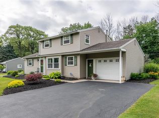 1081 Sharon Ct, Webster, NY 14580