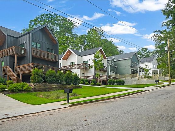3rd image of 1808 Charles Pl NW