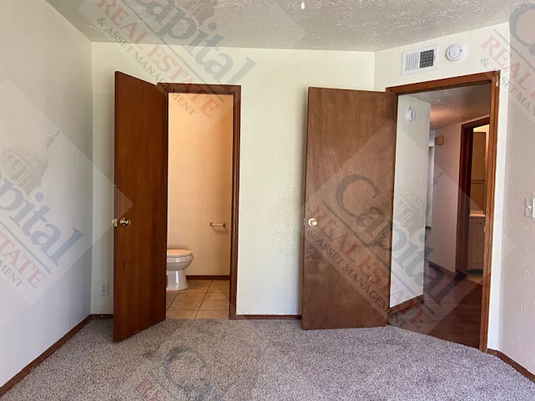 1322 Glen Oaks Ct — Photo 23