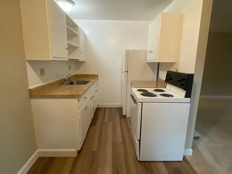 Carmel Ave 758 (10) — Photo 9