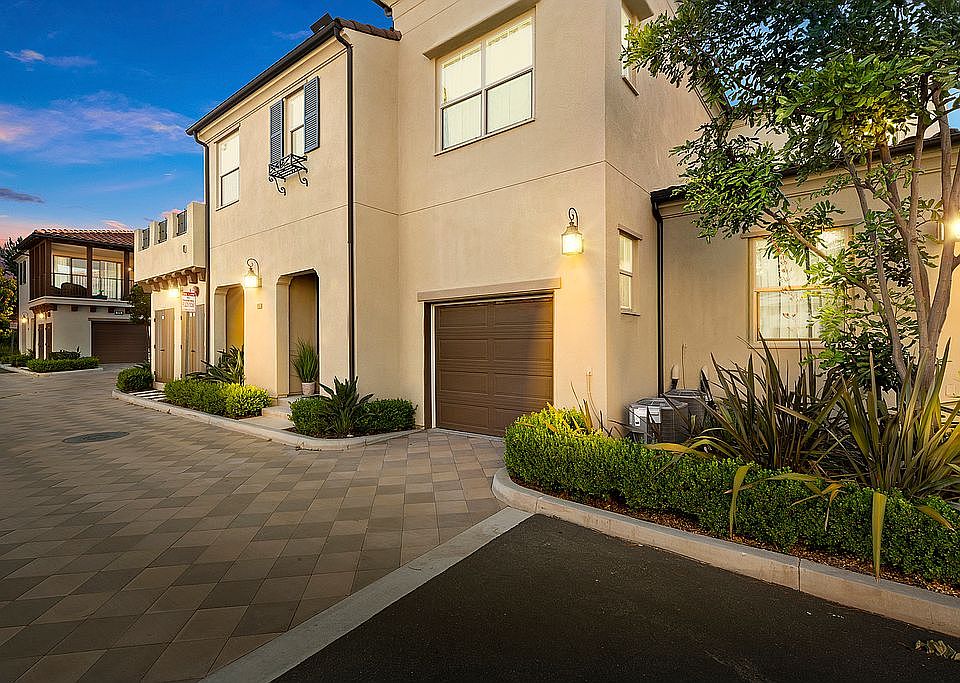 1st image of 272 Borrego Dr