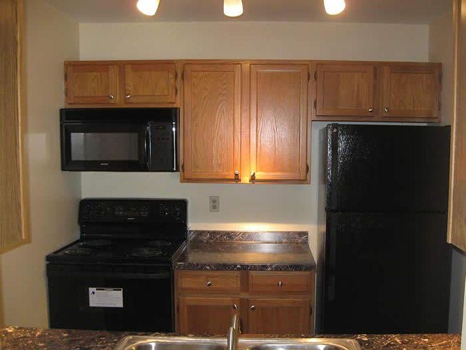 1st image of 17 Birch Glen Dr #B