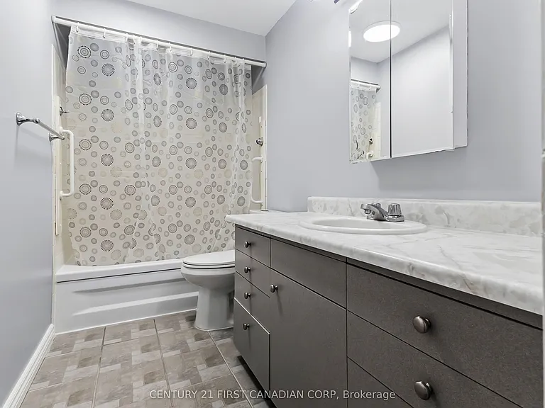 51 Sholto Dr #54 — Photo 32