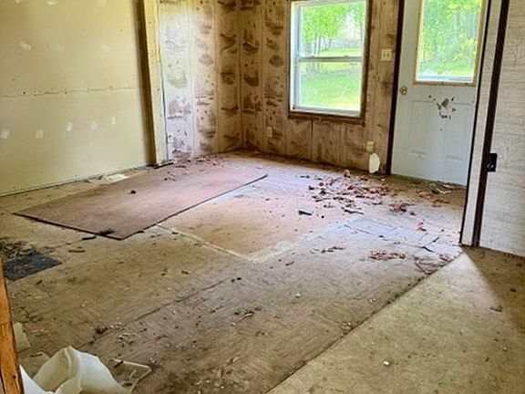 2nd image of 4856 Deleon Dr