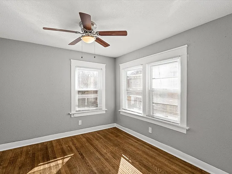 3913 Scarritt Ave — Photo 9