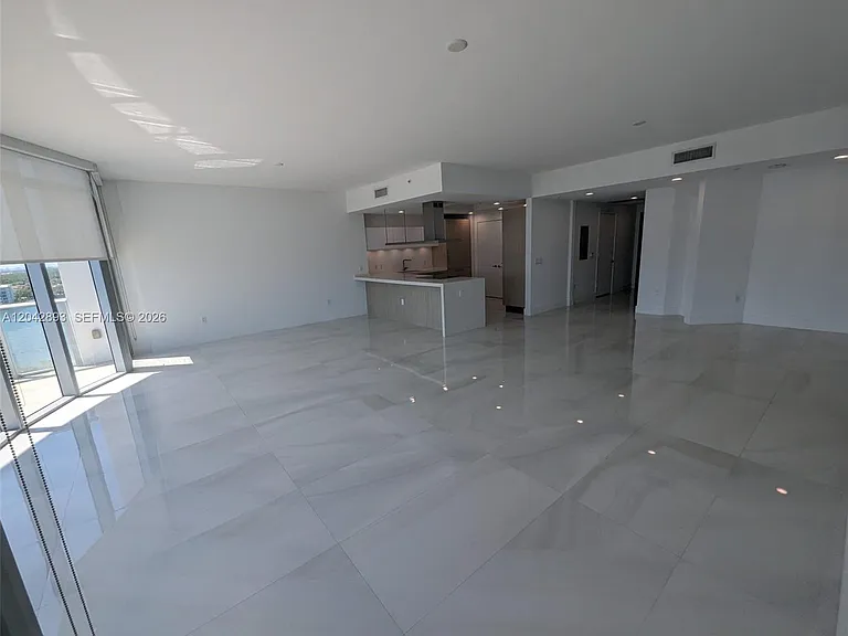 17111 E Biscayne Blvd #1011 — Photo 13