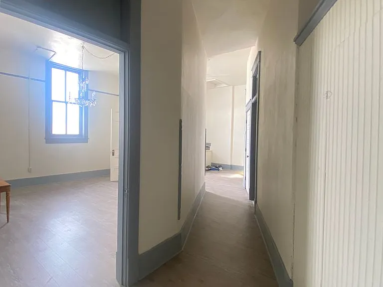 105 1/2 S Main St — Photo 10