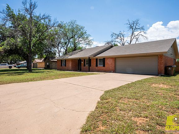 4th image of 2813 Oak Forest Dr