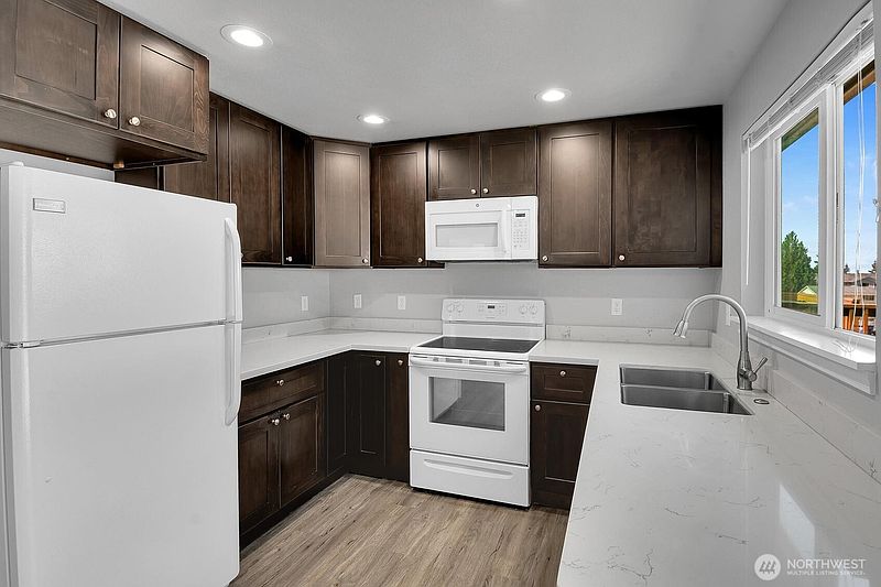 4th image of 30348 13th Avenue S #1 & 2