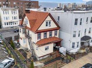 43 Cedar Pl, Yonkers, NY 10705