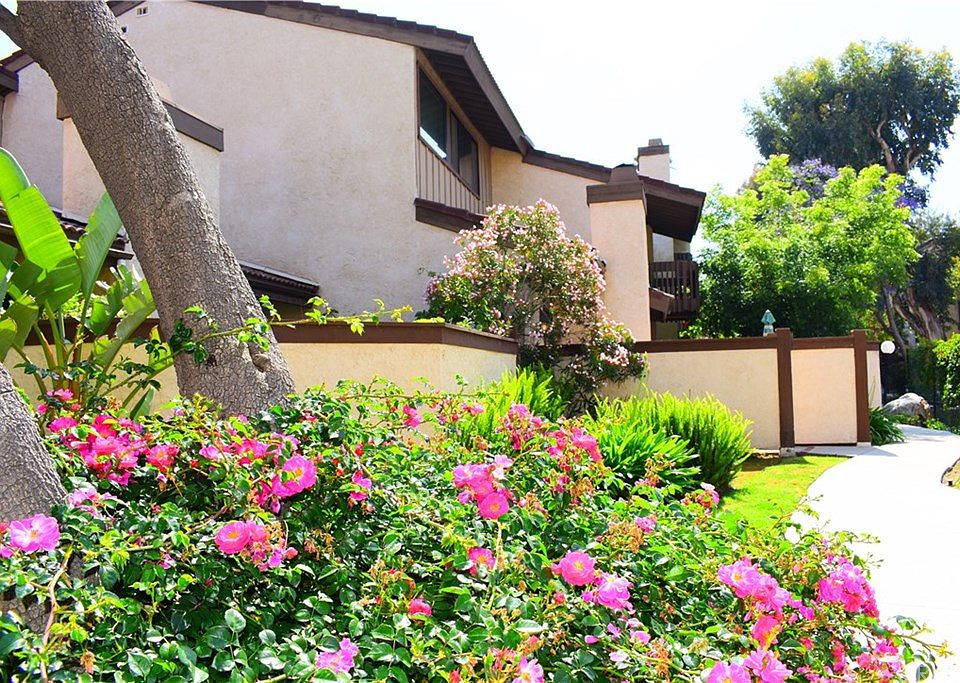 1st image of 6265 Canoga Ave APT 52