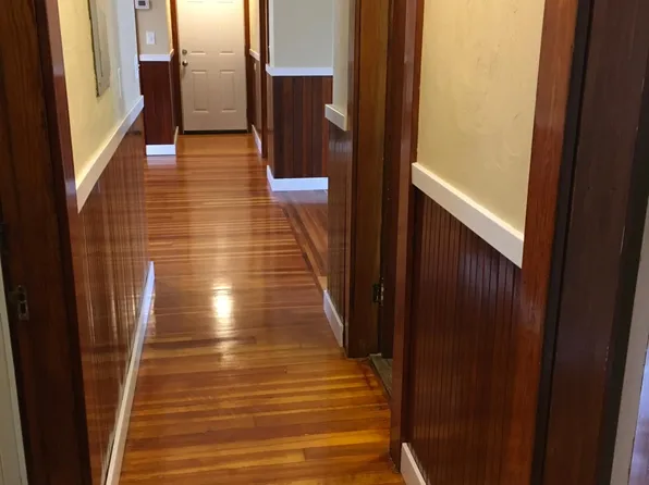 786 Merrimack St #2, Lowell, MA 01854