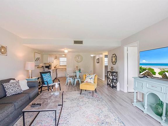 5th image of 18081 SE Country Club Dr APT 14
