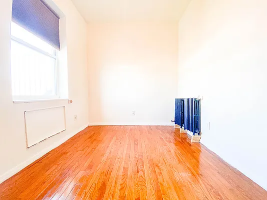 Rented by RealTegrity NY LLC | media 12