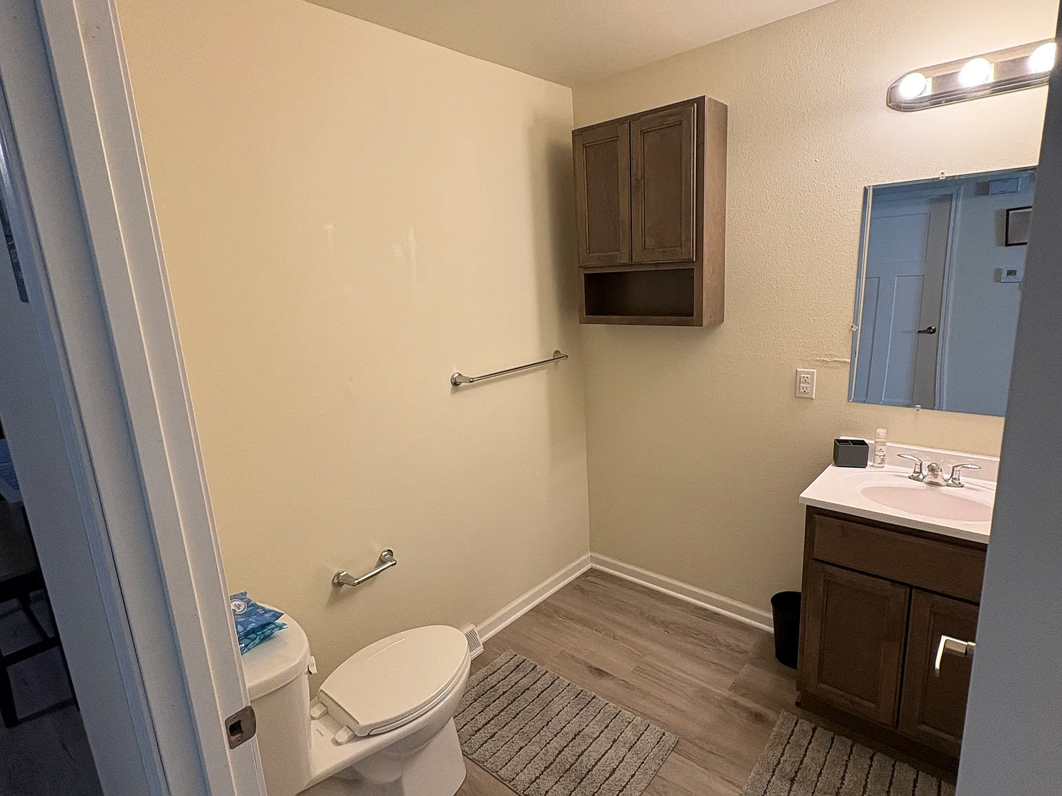 3 bed, 1.5 bath, 1280 sqft, $1,750 — Photo 4