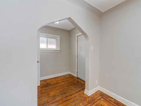 5th image of 4223 Dressell Ave