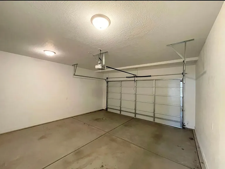 873 S 110 W — Photo 21