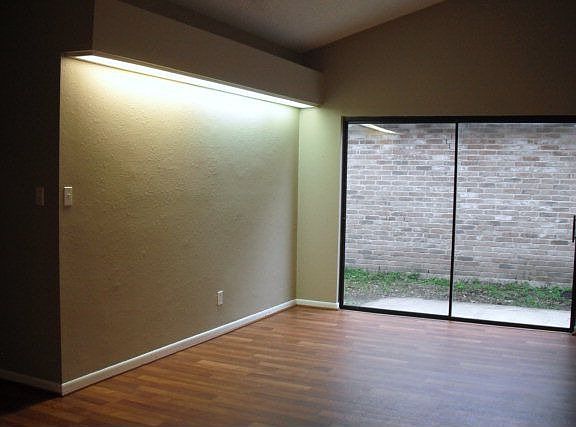 3rd image of 120 Cabana Dr