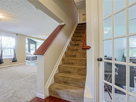 4th image of 2032 Bridgewater Ln
