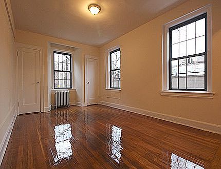4th image of 3755 79th St APT 2b