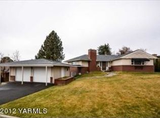 208 S 37th Ave, Yakima, WA 98902