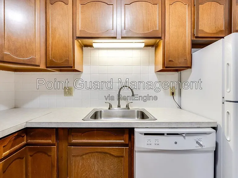 2011 N Porter Ave #232 — Photo 6