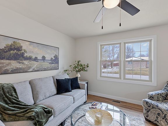 2nd image of 3800 Stonegate Rd