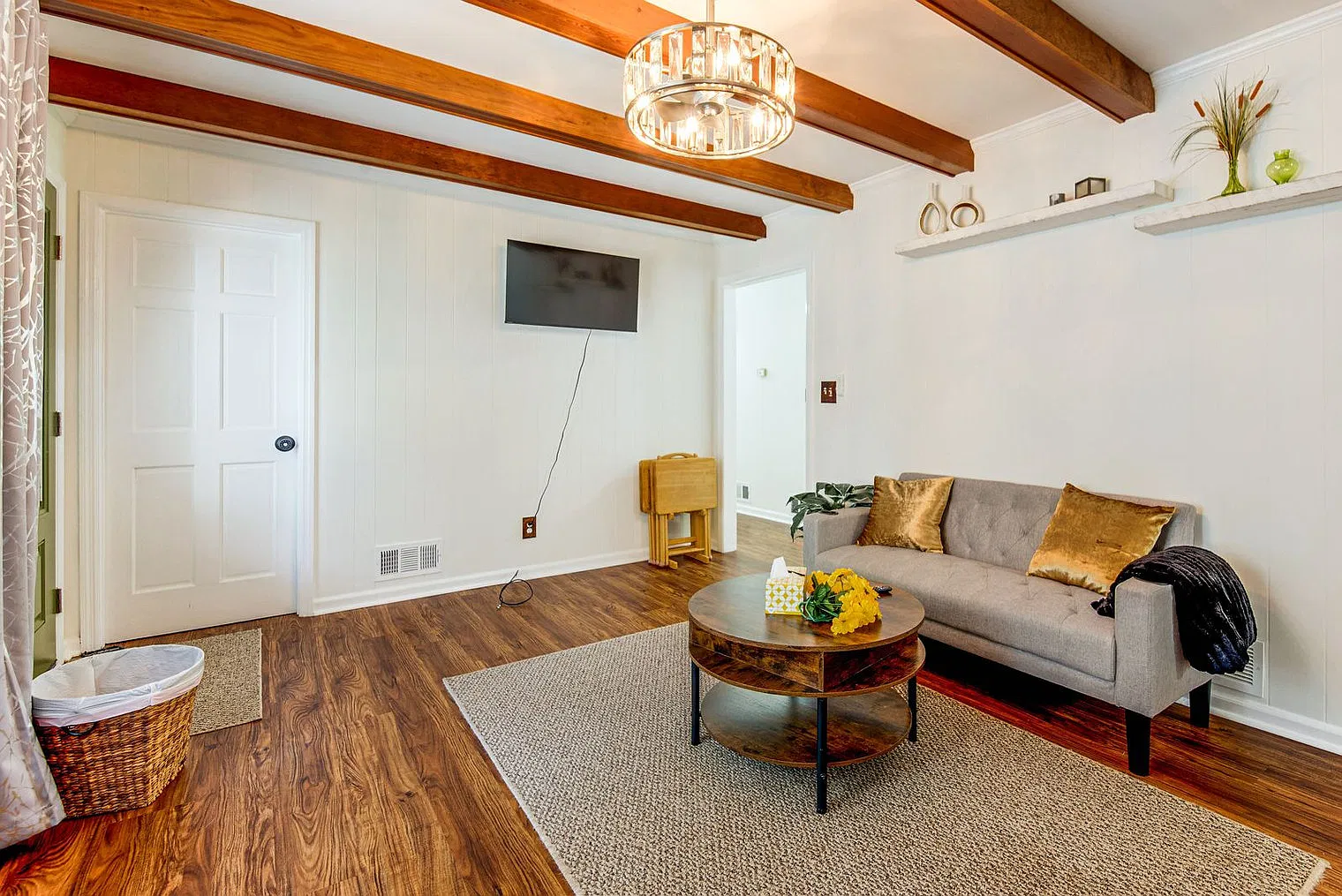 3 bed, 2.0 bath, 1797 sqft, $3,451 — Photo 3