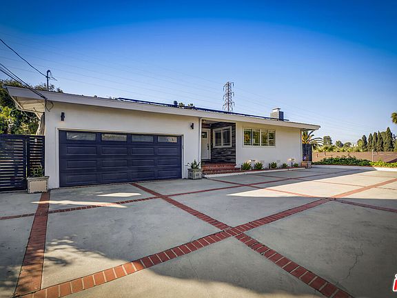 2nd image of 3049 Laurel Canyon Blvd