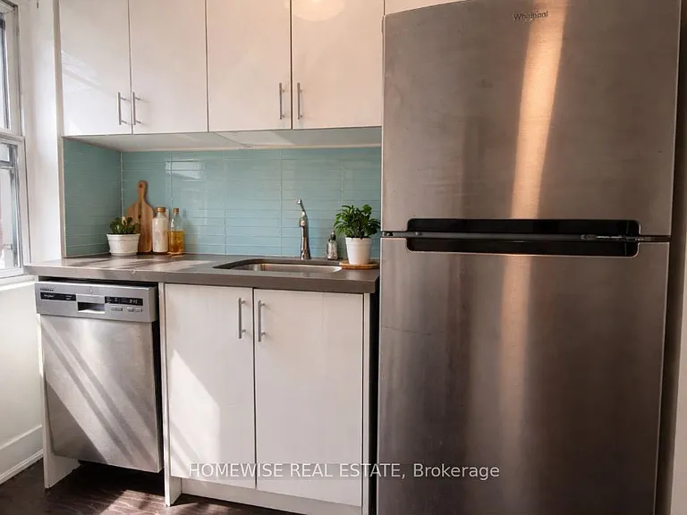 189 Vaughan Rd #11 — Photo 2