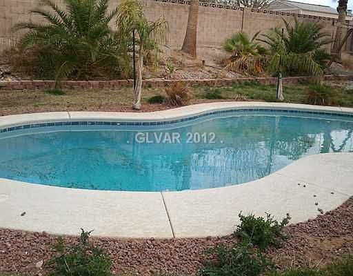 2nd image of 1298 Los Meadows Dr