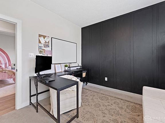 5th image of 2092 Schmidt Dr