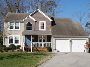 542 Stillwater Dr, Chesapeake, VA 23320