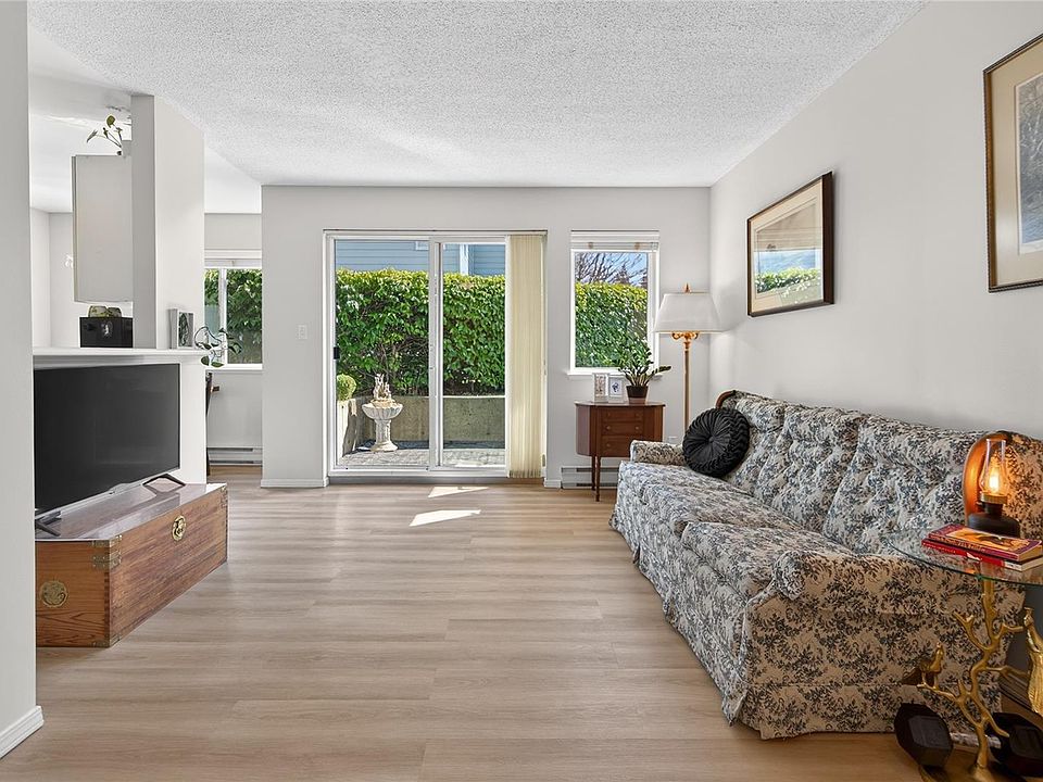 1st image of 698 Aspen Rd #102C
