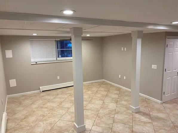 (undisclosed Address), East Islip, NY 11730