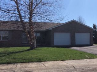 4 Gladiator Dr, Waynetown, IN 47990