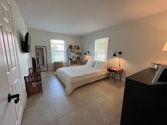 2nd image of 8005 Lake Dr APT 113