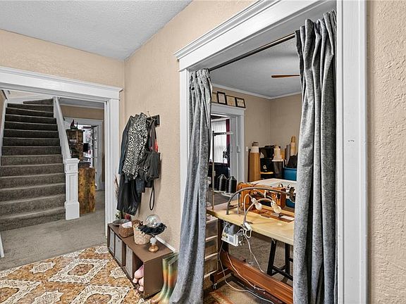5th image of 2519 Olive St