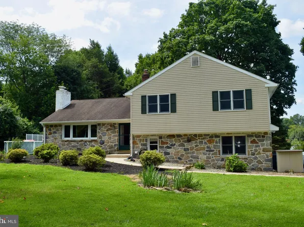 1262 Buck Ln, West Chester, PA 19382