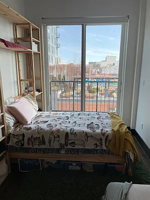 Rented by Loom Capital Group Inc. | media 19