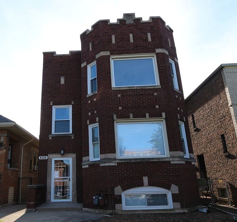 1st image of 8206 S Hermitage Ave #2F