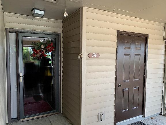 3rd image of 10 Lakeshore Ter Unit 74