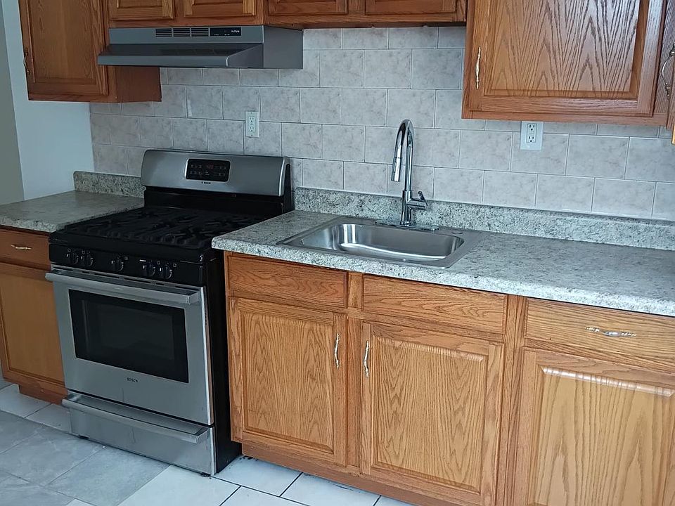 1st image of 84 Thomas St #3