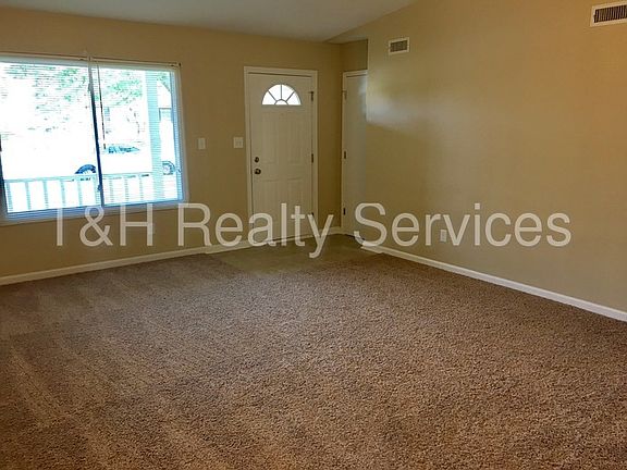 3rd image of 3563 Pleasant Creek Dr