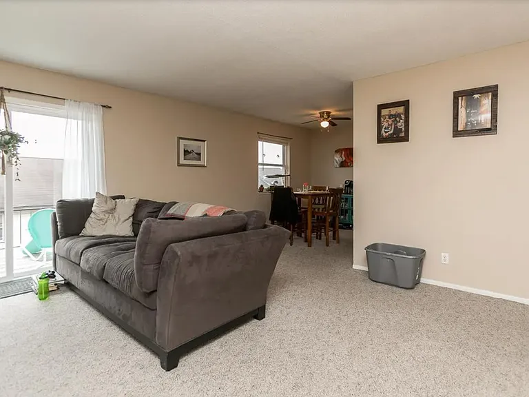 403 21st Avenue Pl — Photo 4