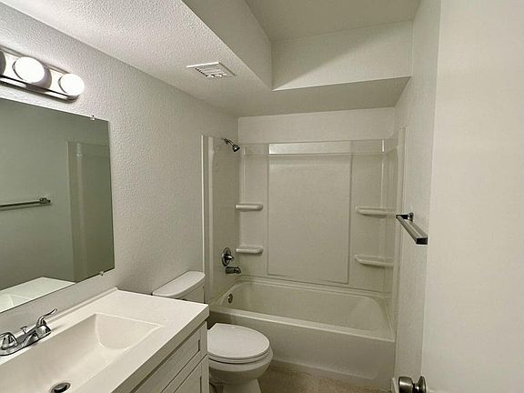 2nd image of 4009 W Navajo Dr