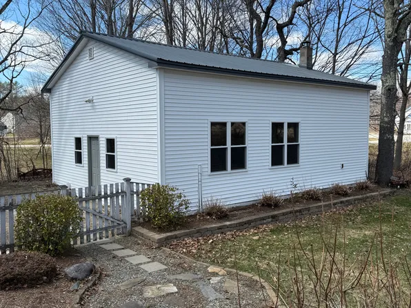 30 Smith Bridge Rd #B, Plymouth, NH 03264