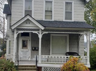 215 E 8th St #2, Winona, MN 55987