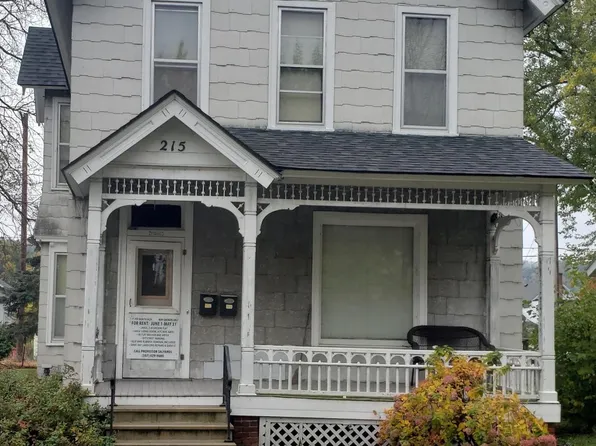 215 E 8th St #2, Winona, MN 55987