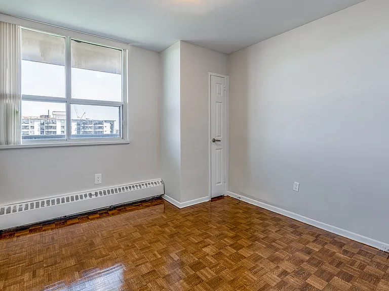1650 Sheppard Ave E — Photo 21